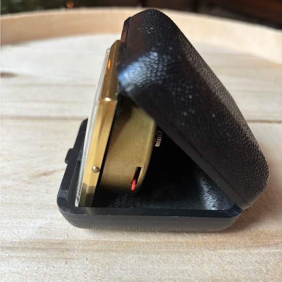 Mid Century Equity Black Gold Clamshell Travel Alarm Clock Folding Case Taiwan - Picture 9 of 13